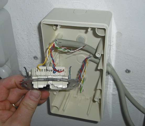 Über Netzwerk Telefon anschließen mit RJ45 zu TAE Adapter Geht das? (Router)